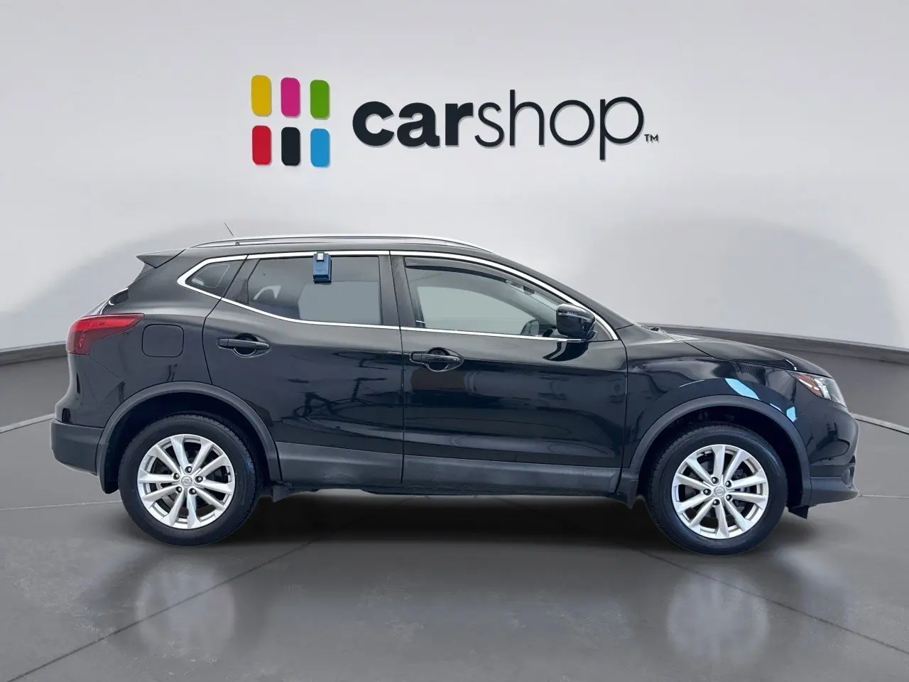 2017 Nissan Rogue Sport SV photo 3