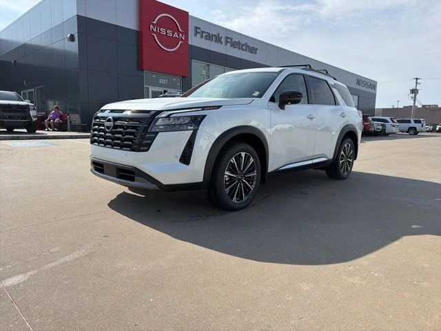 2026 Nissan Pathfinder Platinum 4WD's photo