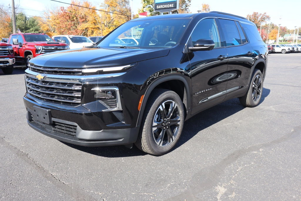 2027 Chevrolet Traverse LT - Photo 32