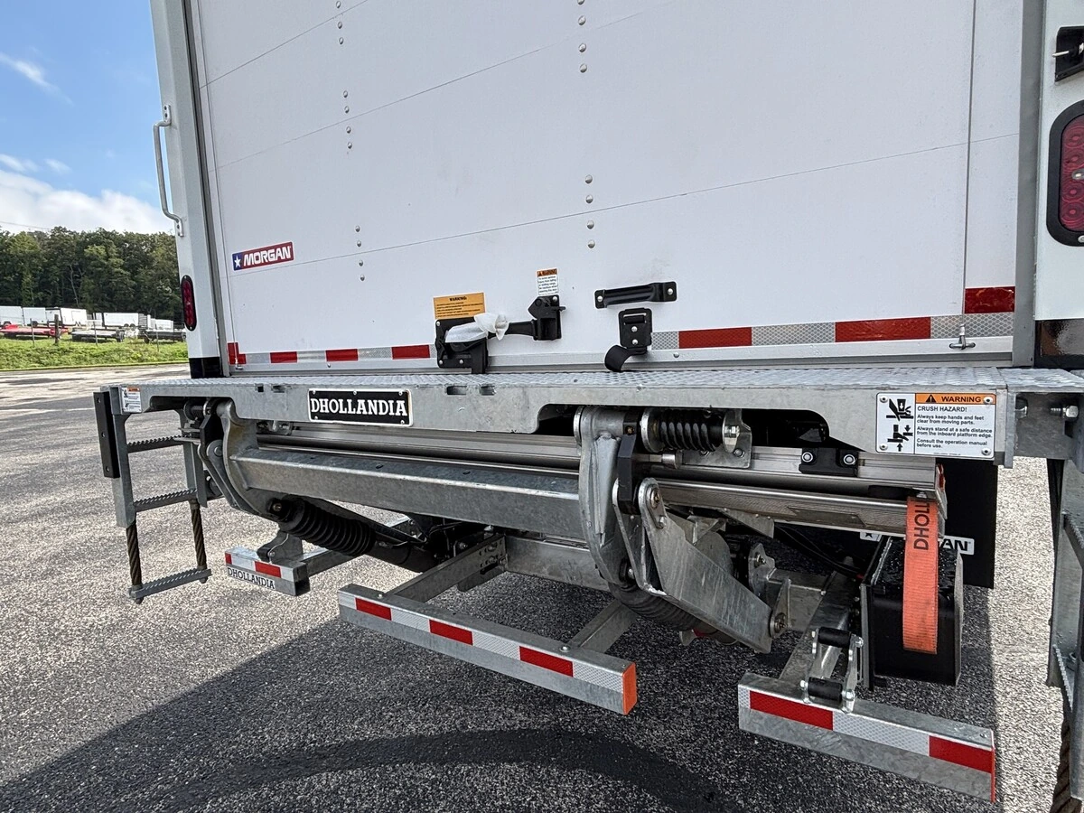 2026 Freightliner M2 106 — photo 4