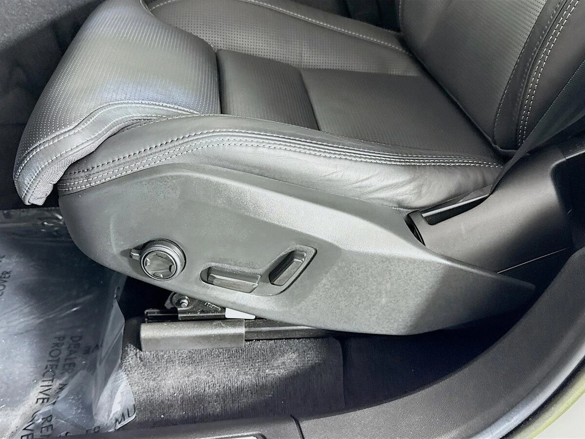 2023 Volvo - image 22