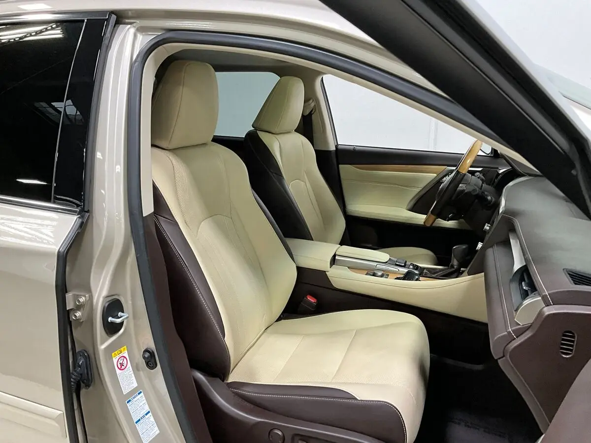 2019 Lexus RX 350L photo 4