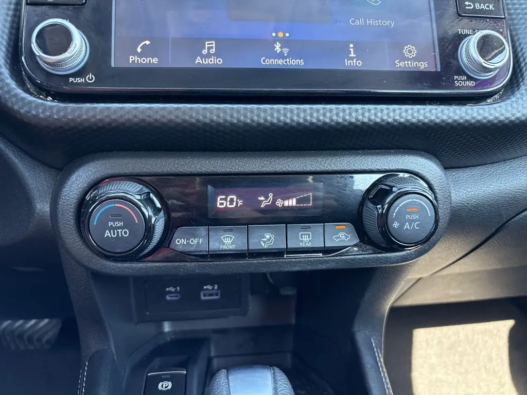 2022 Nissan Kicks SV photo 14