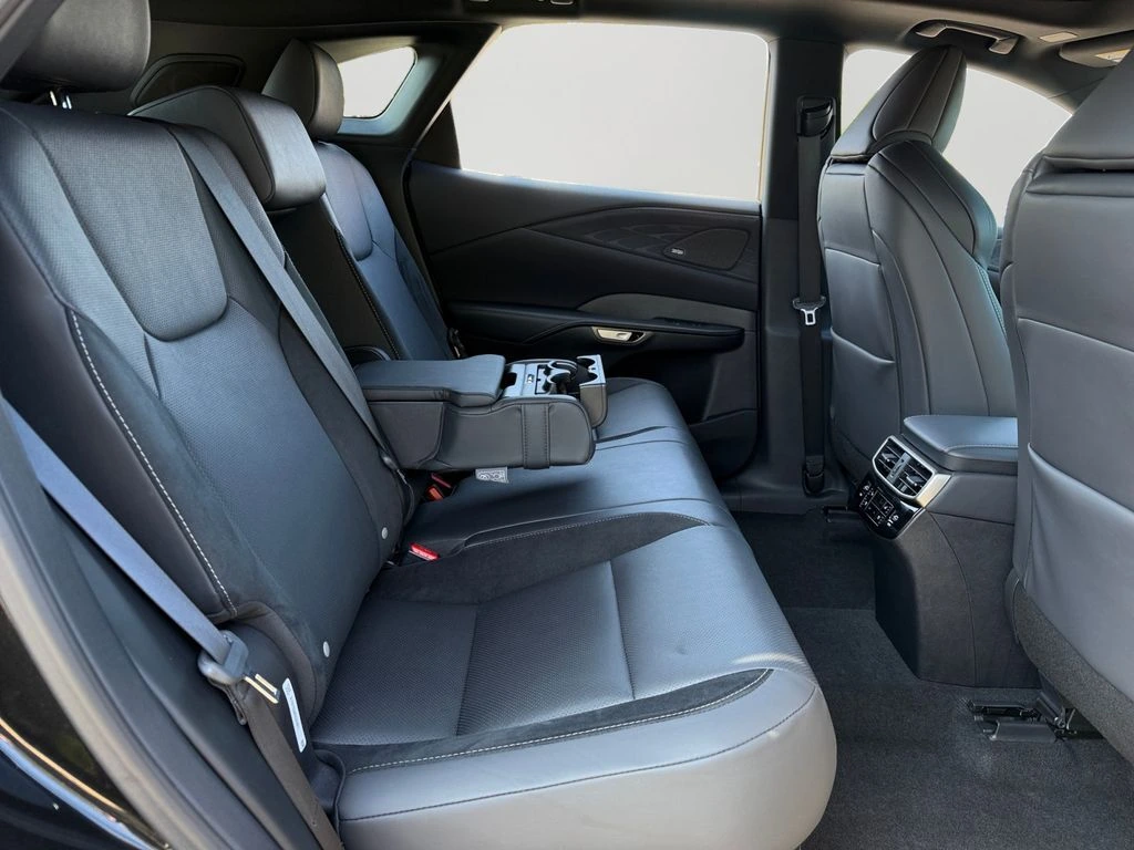 2024 Lexus RX Hybrid 500h - Photo 10