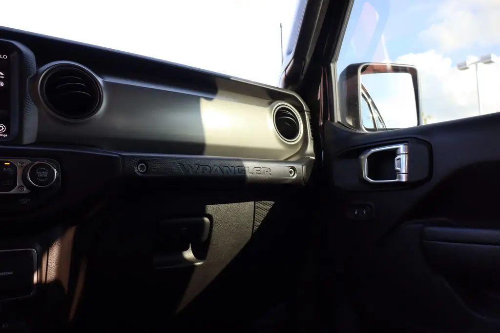 2022 Jeep Wrangler Unlimited Sport photo 40