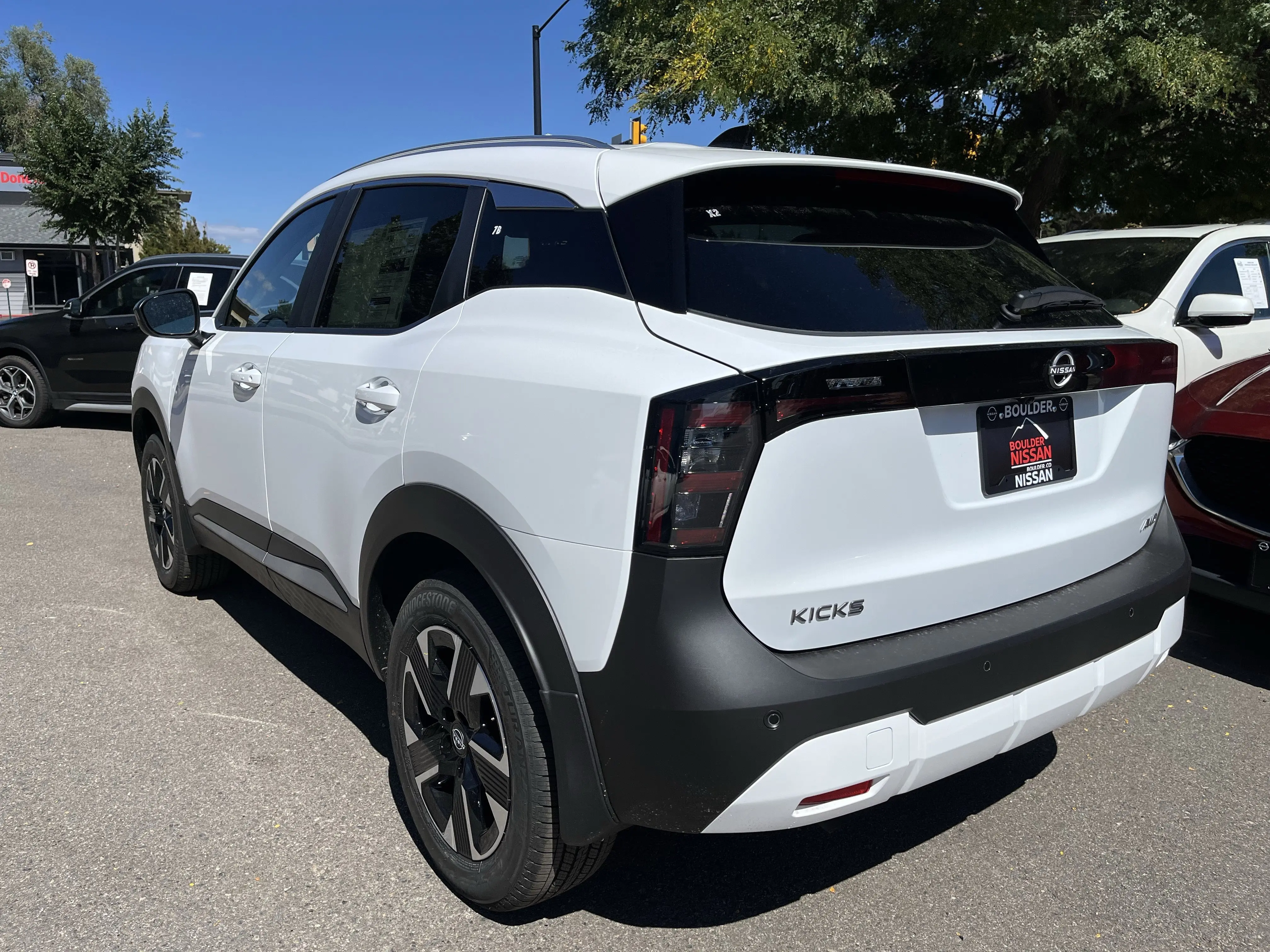 2026 Nissan Kicks SV photo 2