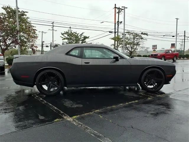 2015 Dodge Challenger SXT photo 23