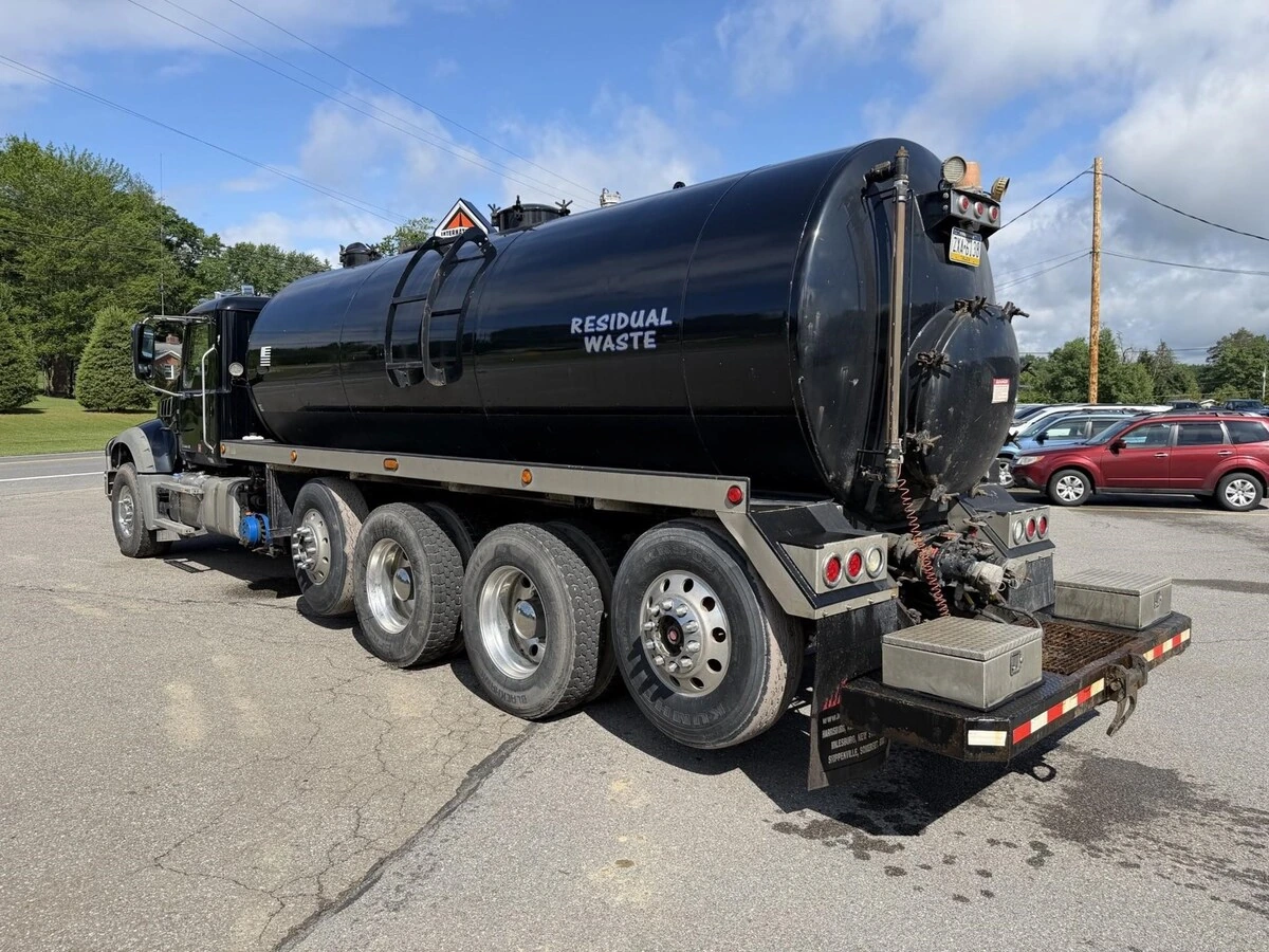 2020 Mack Granite in Clarion, PA — photo 5