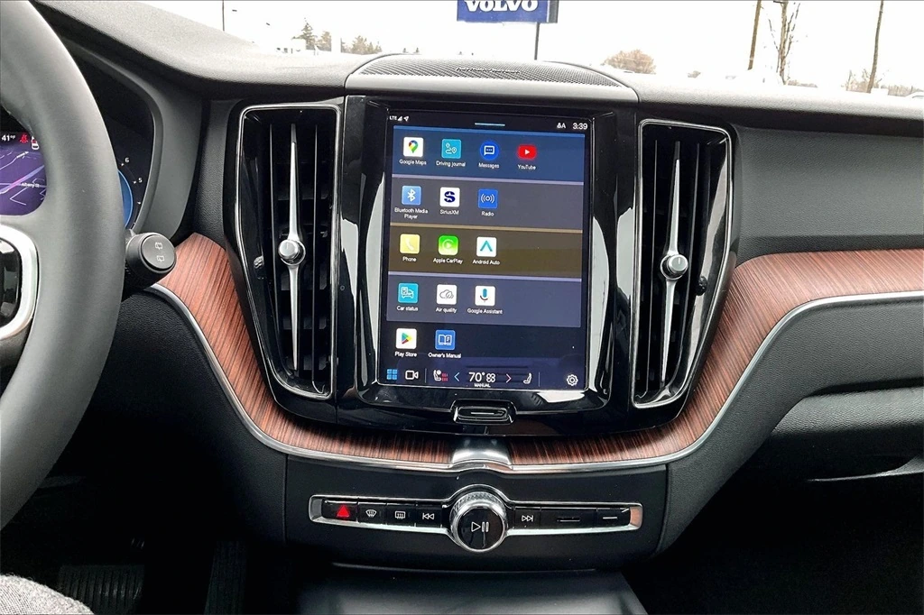 2023 Volvo - image 14