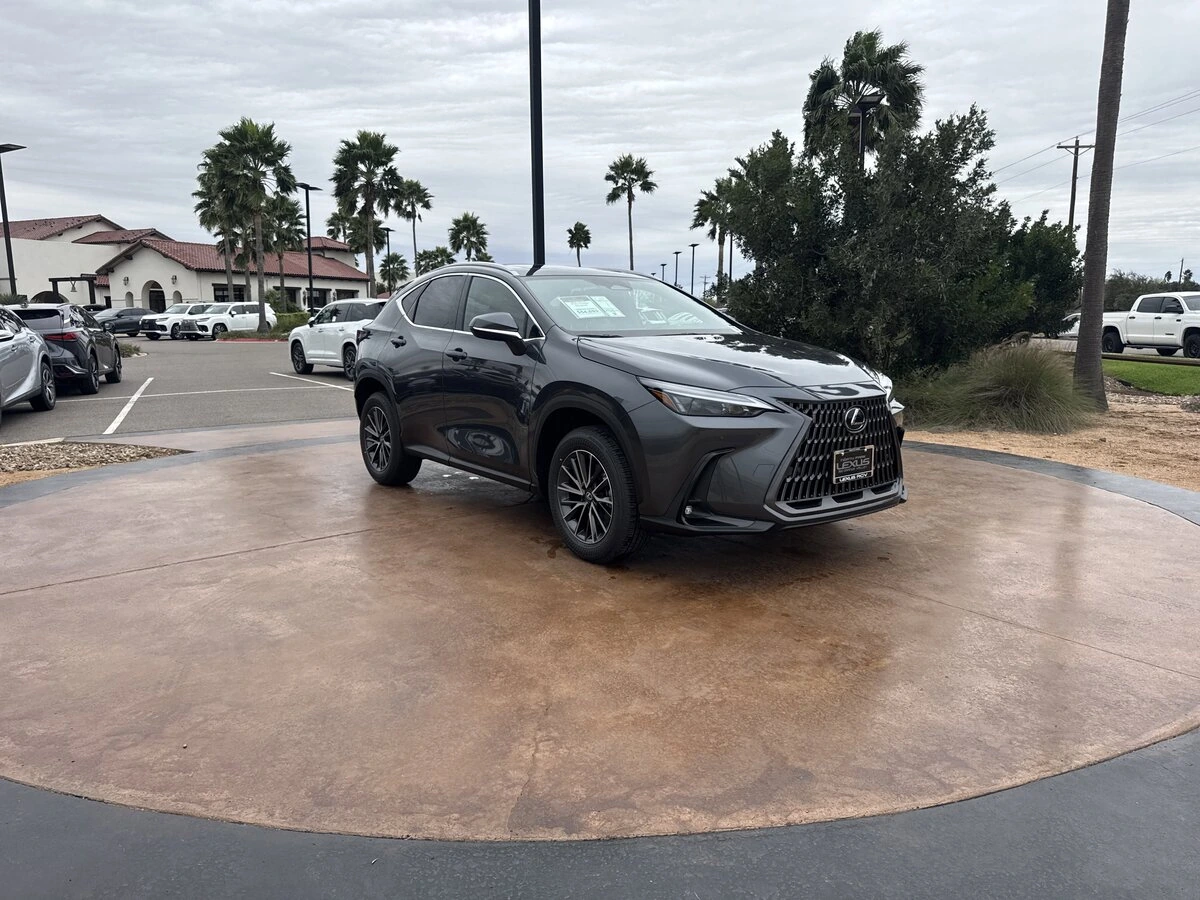 2026 Lexus NX Hybrid 350h's photo