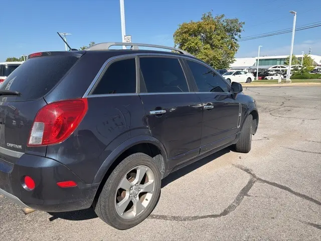 2015 Chevrolet Captiva Sport LT photo 2