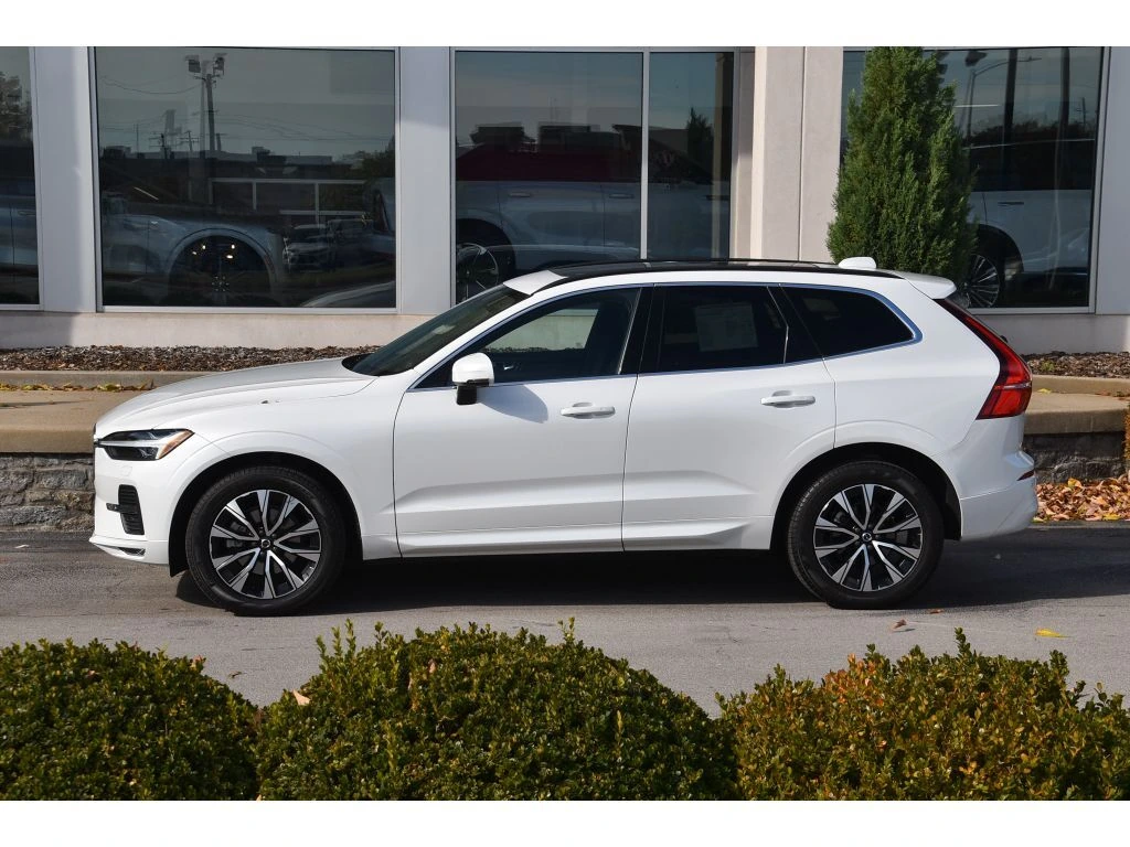 2023 Volvo - image 7