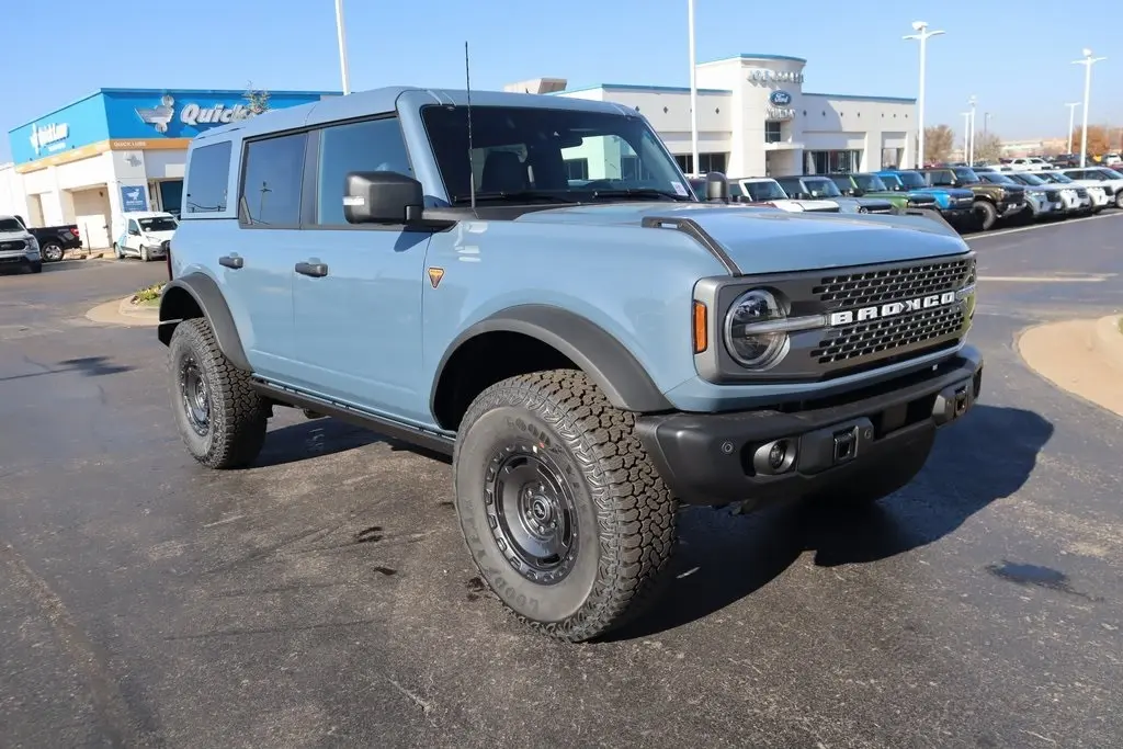 2025 Ford Bronco 4-Door Badlands's photo