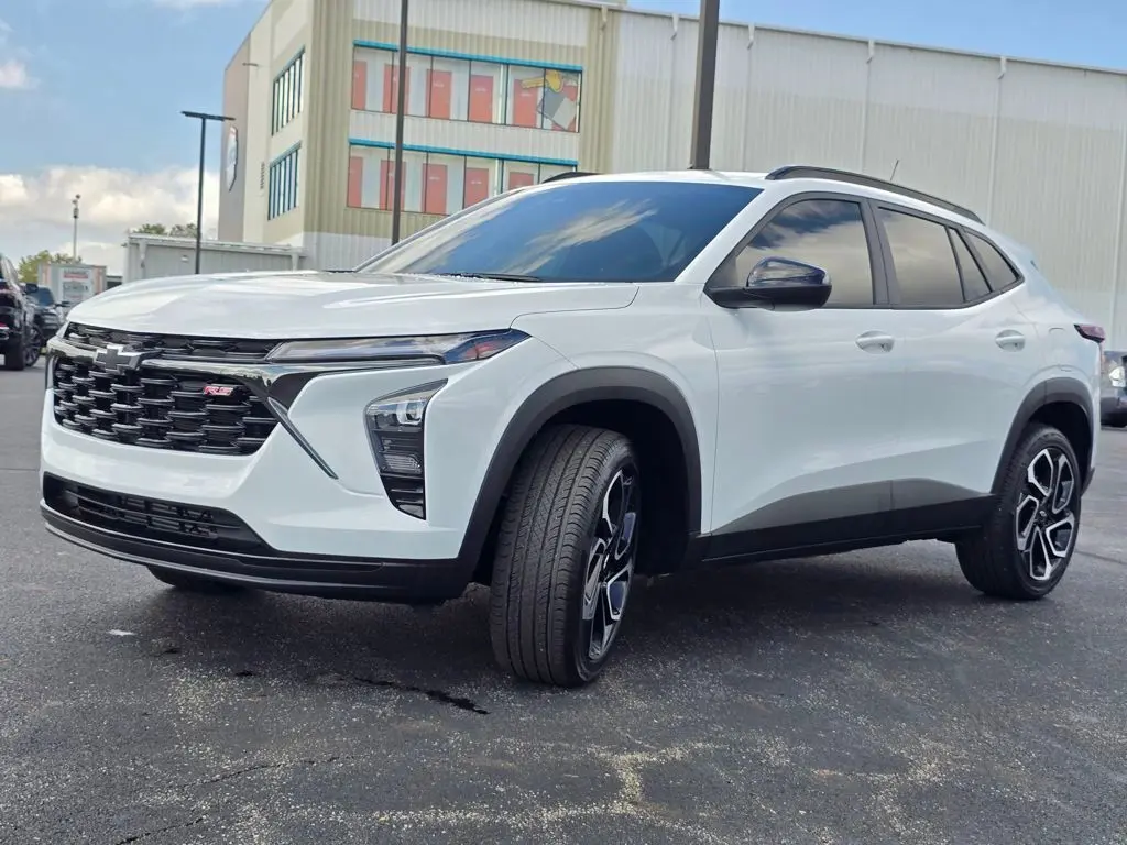 2024 Chevrolet Trax photo 8