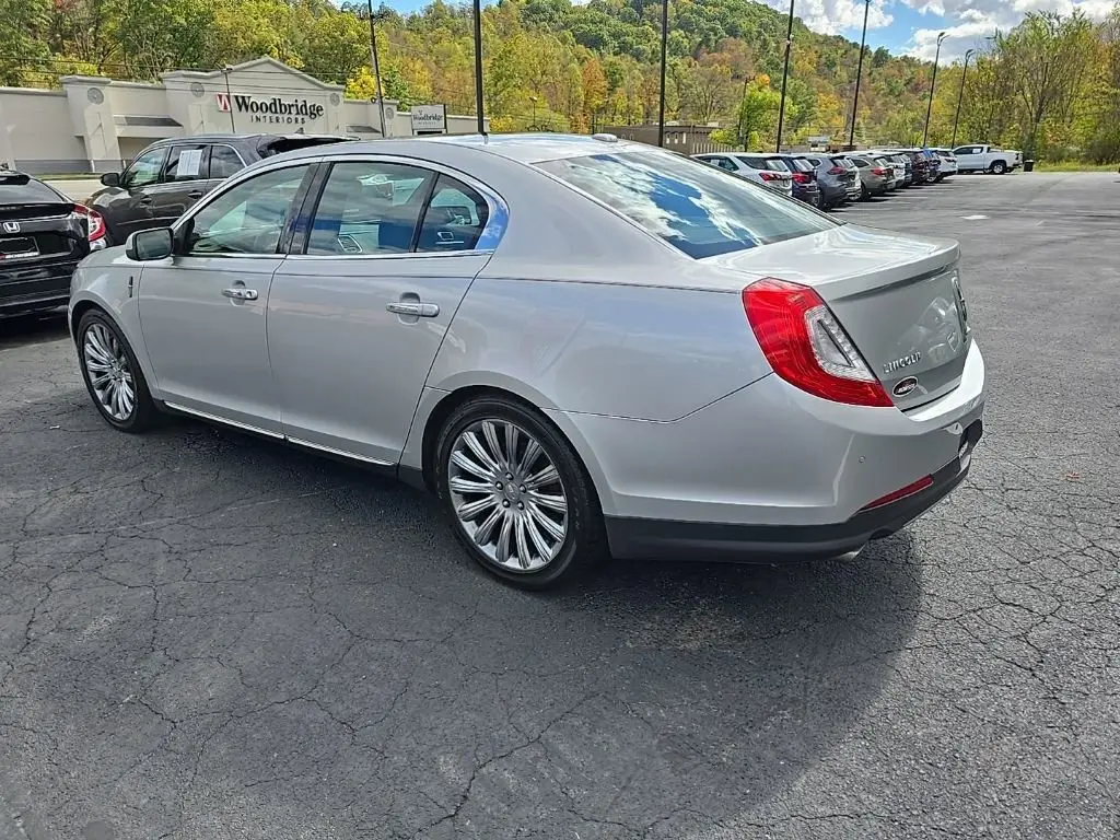 2013 Lincoln MKS Base photo 3