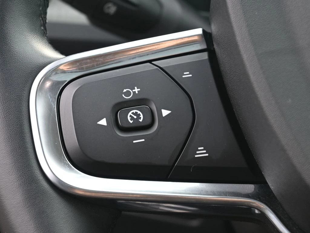 2024 Volvo - image 22