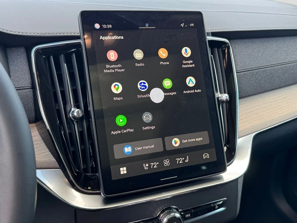 2026 Volvo - image 19