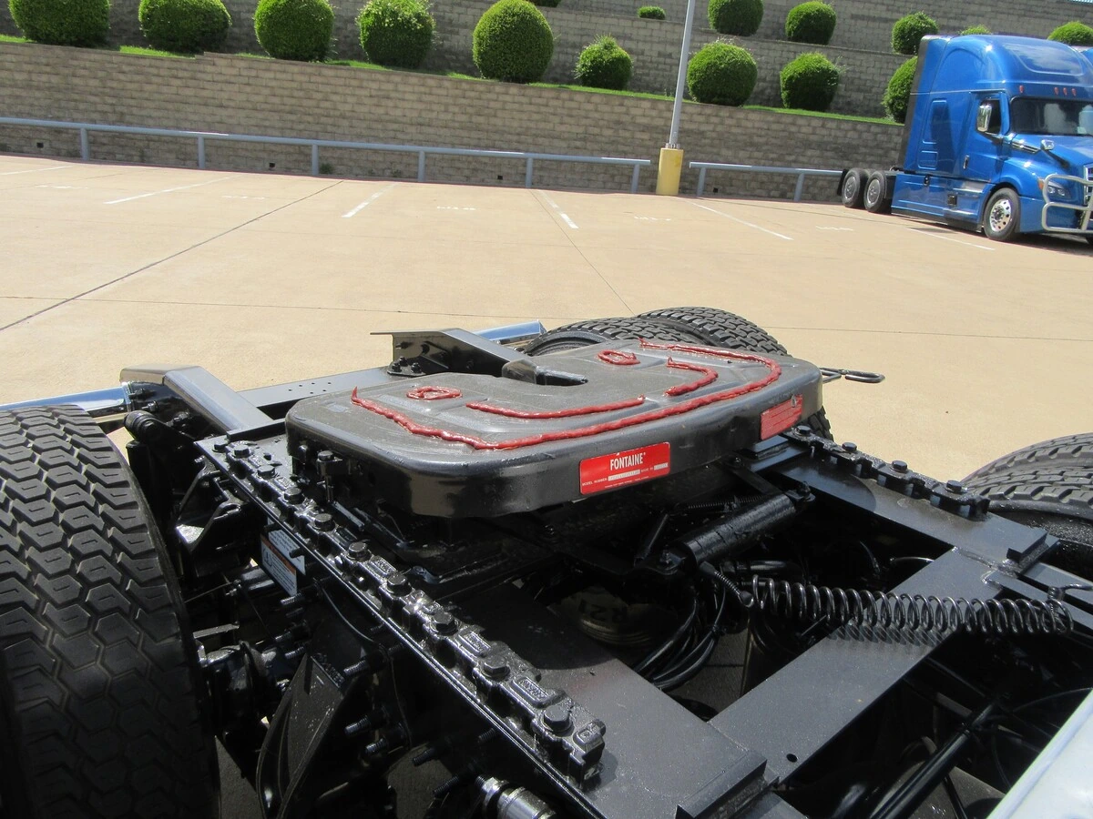 2023 Freightliner Cascadia - image 17