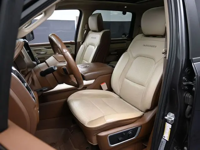 2019 Ram 1500 Laramie photo 18