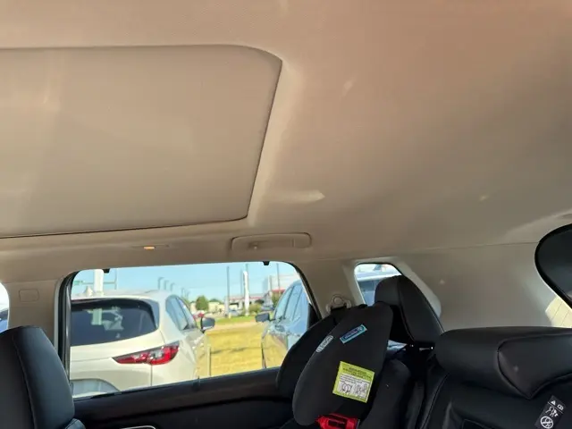 2021 Nissan Rogue SV photo 8