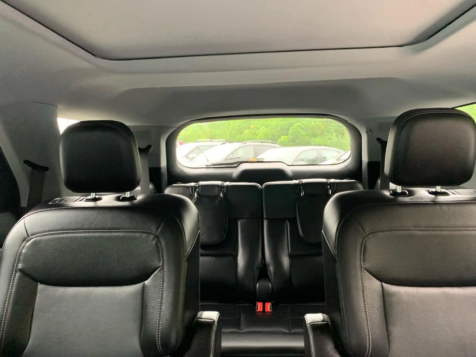 2022 Ford Explorer Limited photo 24