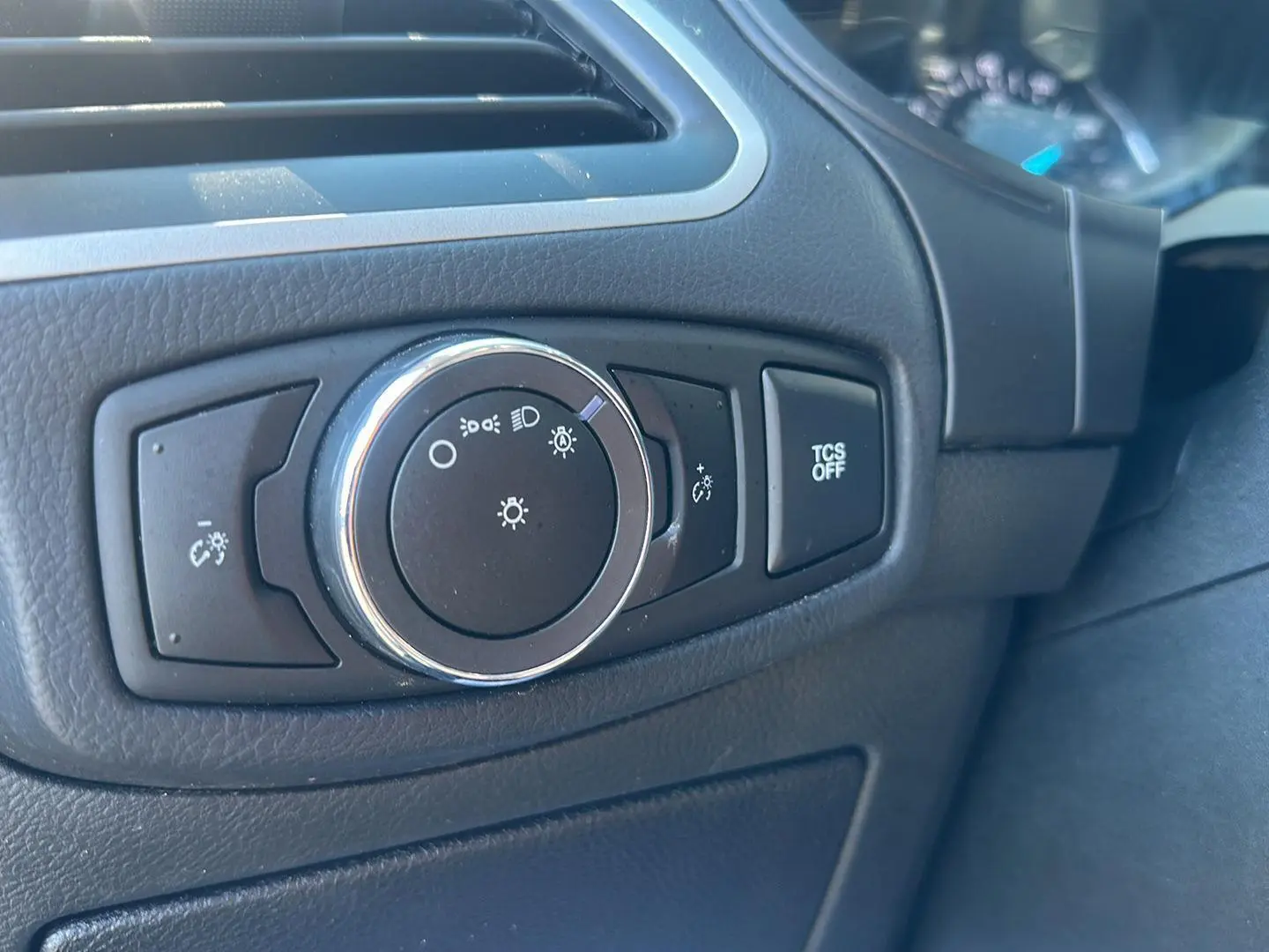 2023 Ford Edge SEL photo 14