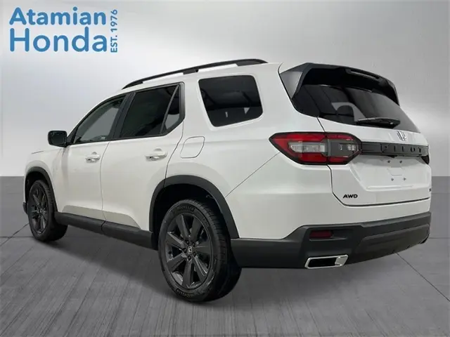 2025 Honda Pilot Sport photo 2
