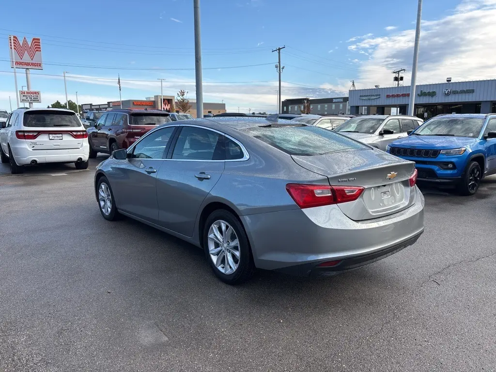 2023 Chevrolet Malibu 1LT photo 4