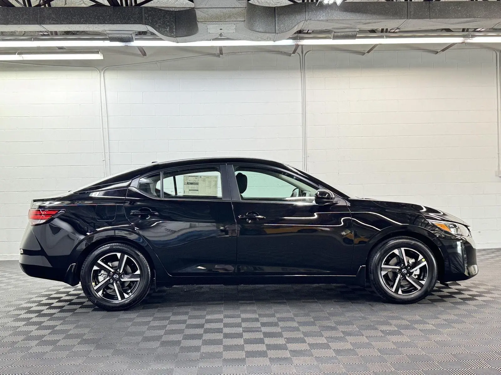 2025 Nissan Sentra SV photo 4