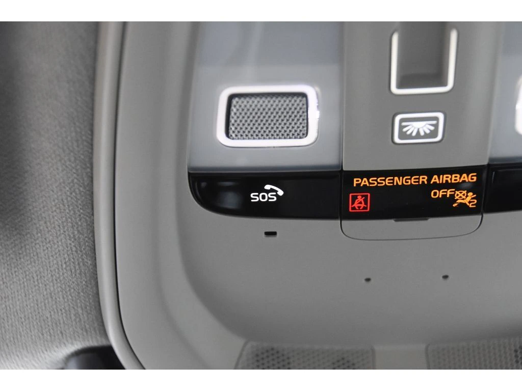 2026 Volvo - image 37