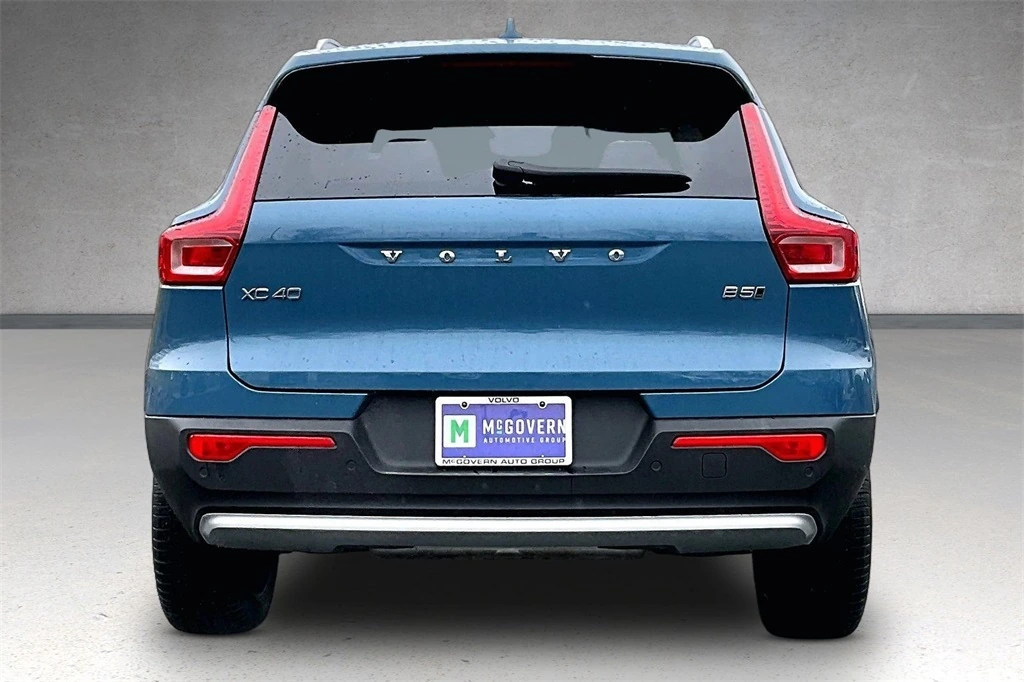 2024 Volvo - image 5