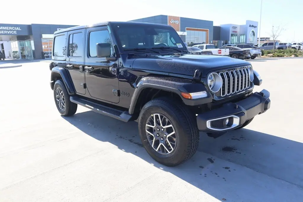 2026 Jeep Wrangler 4-Door Sahara's photo