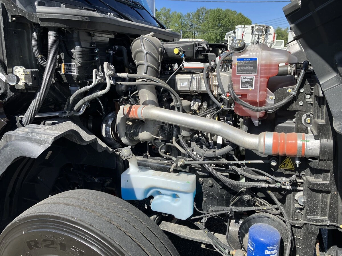2024 International LT — photo 4