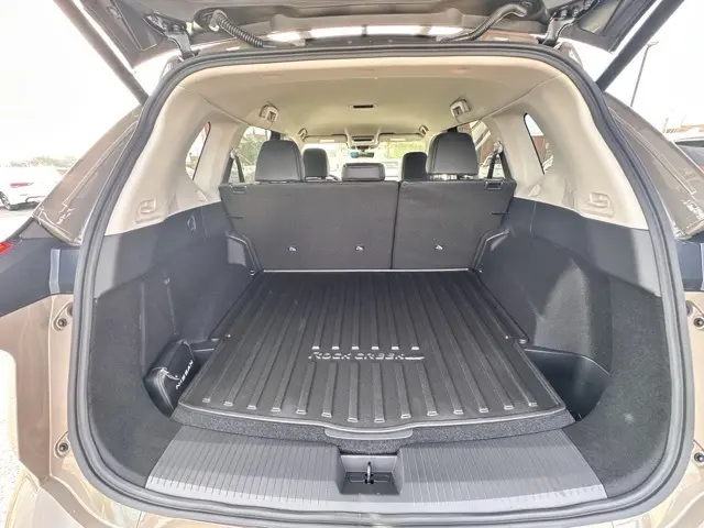 2026 Nissan Rogue SV photo 6