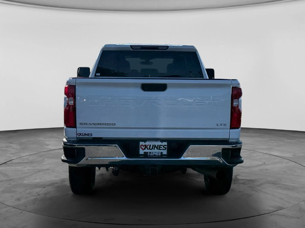 2023 Chevrolet Silverado 3500HD LTZ - Photo 8