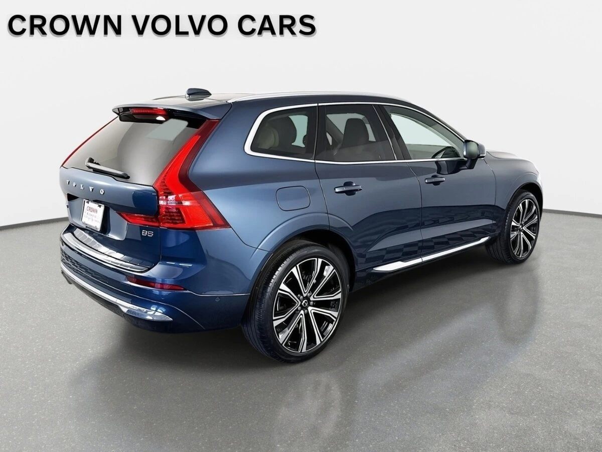 2023 Volvo - image 5