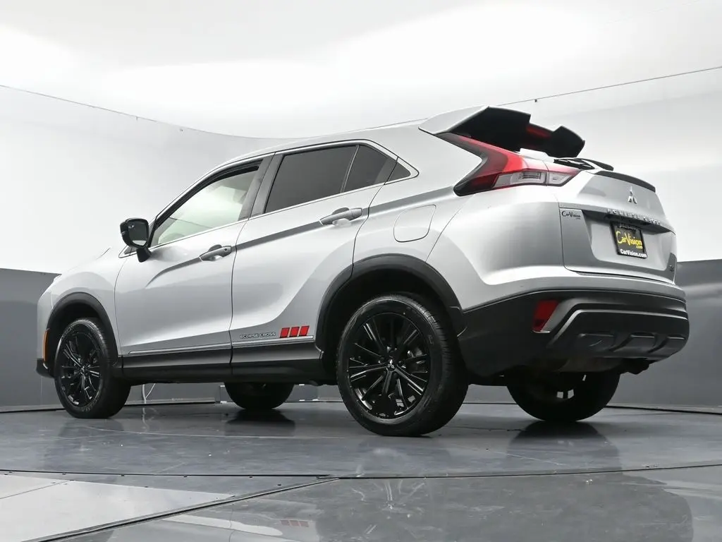 2022 Mitsubishi Eclipse Cross LE SEL GT photo 44