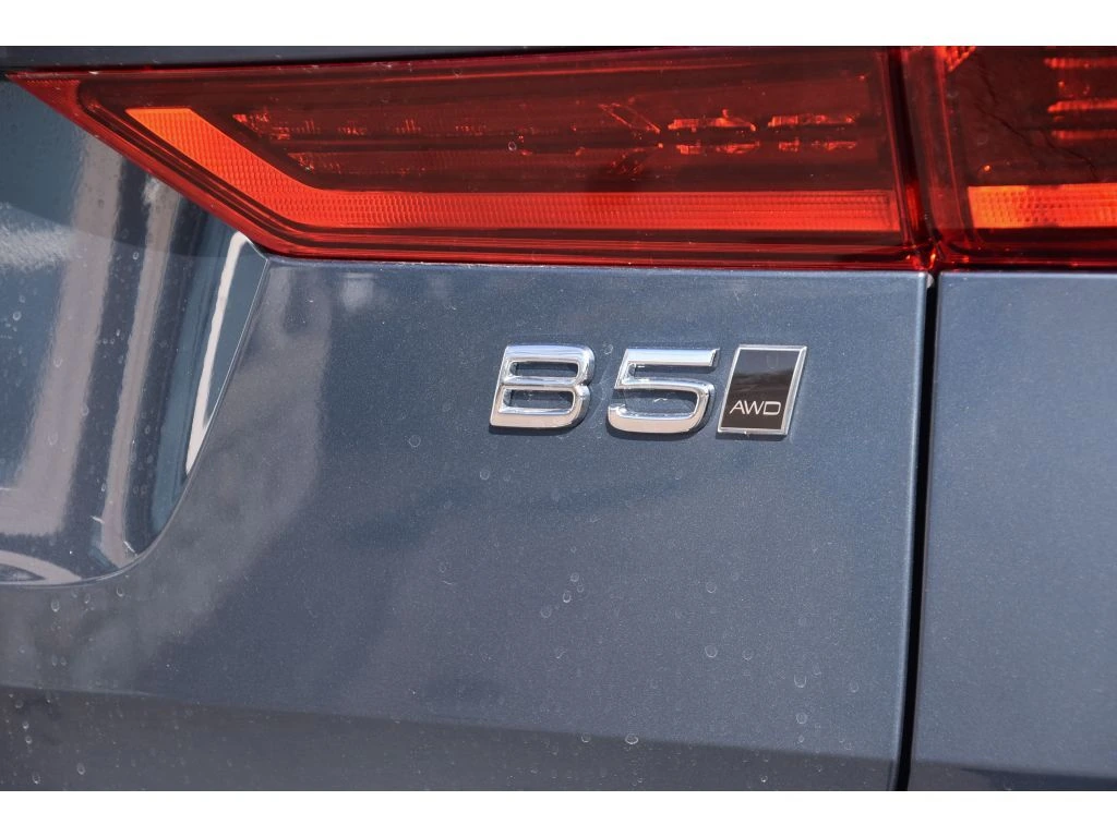 2026 Volvo - image 28