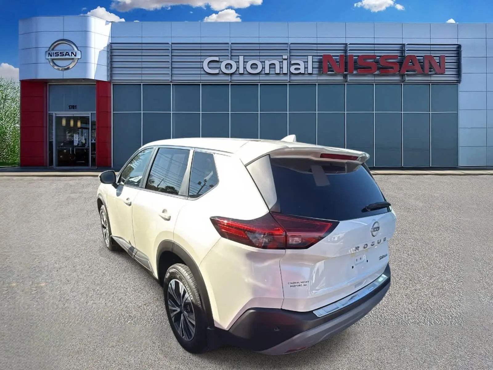 2022 Nissan Rogue SV photo 2