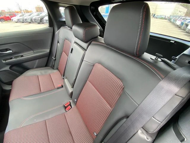 2026 Nissan KICKS SR AWD - Photo 37