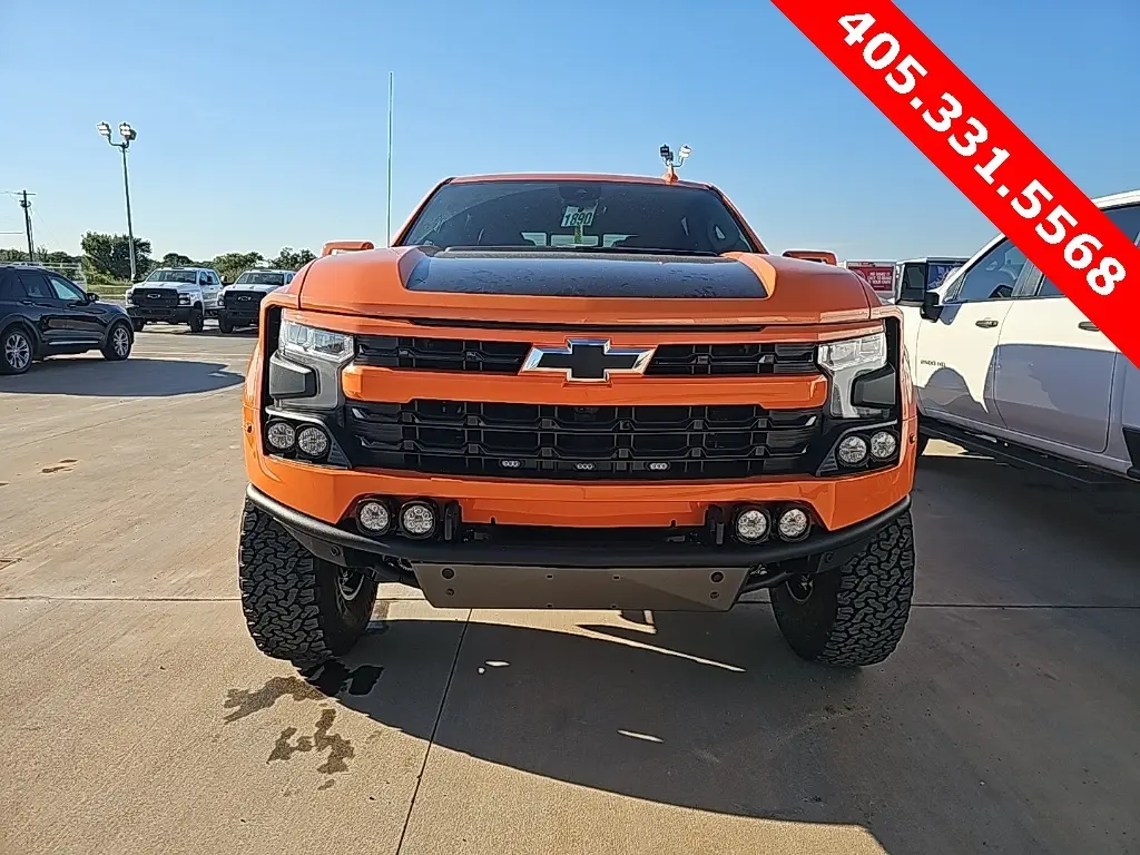 2025 Chevrolet Silverado 1500 LTZ photo 3