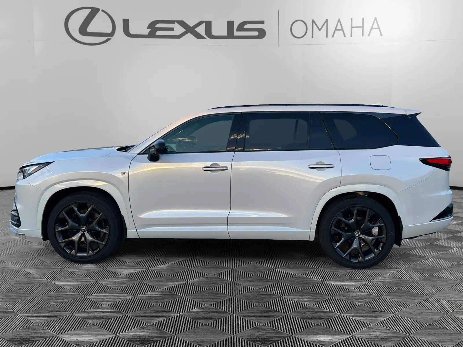 2026 Lexus TX 500h F SPORT Performance Premium photo 2