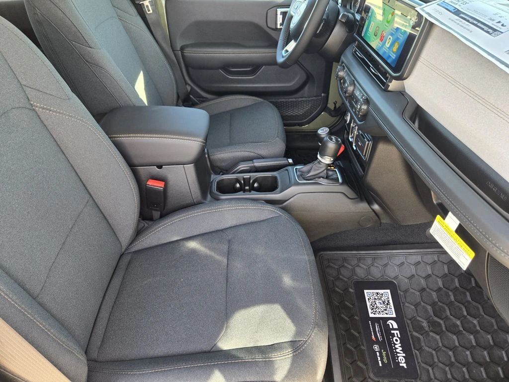2026 Jeep Wrangler 4-Door Sahara - Photo 11