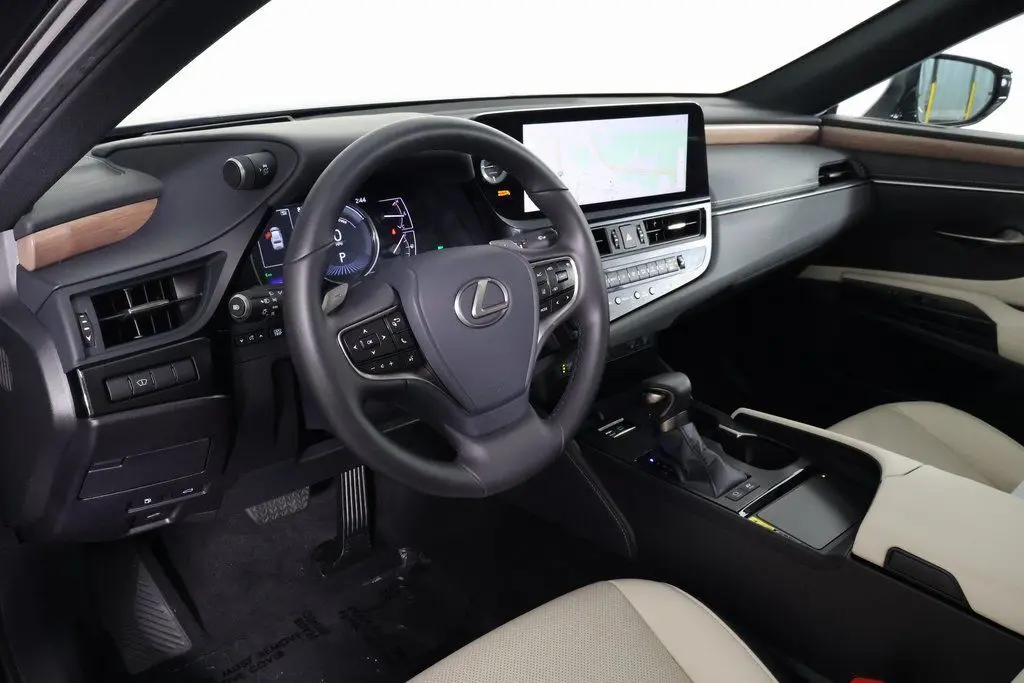 2025 Lexus ES 300h Base photo 7