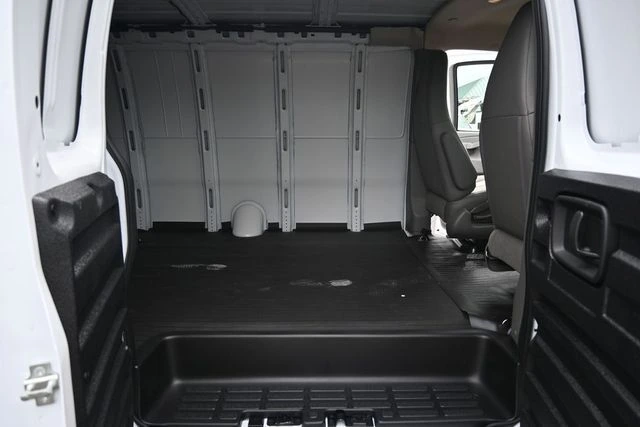 2026 Chevrolet Express Cargo Work Van - Photo 13