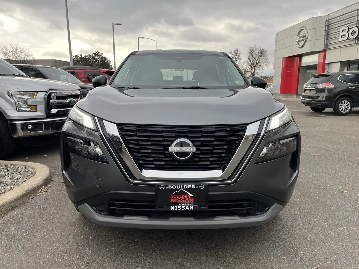 2023 Nissan Rogue AWD S photo 2
