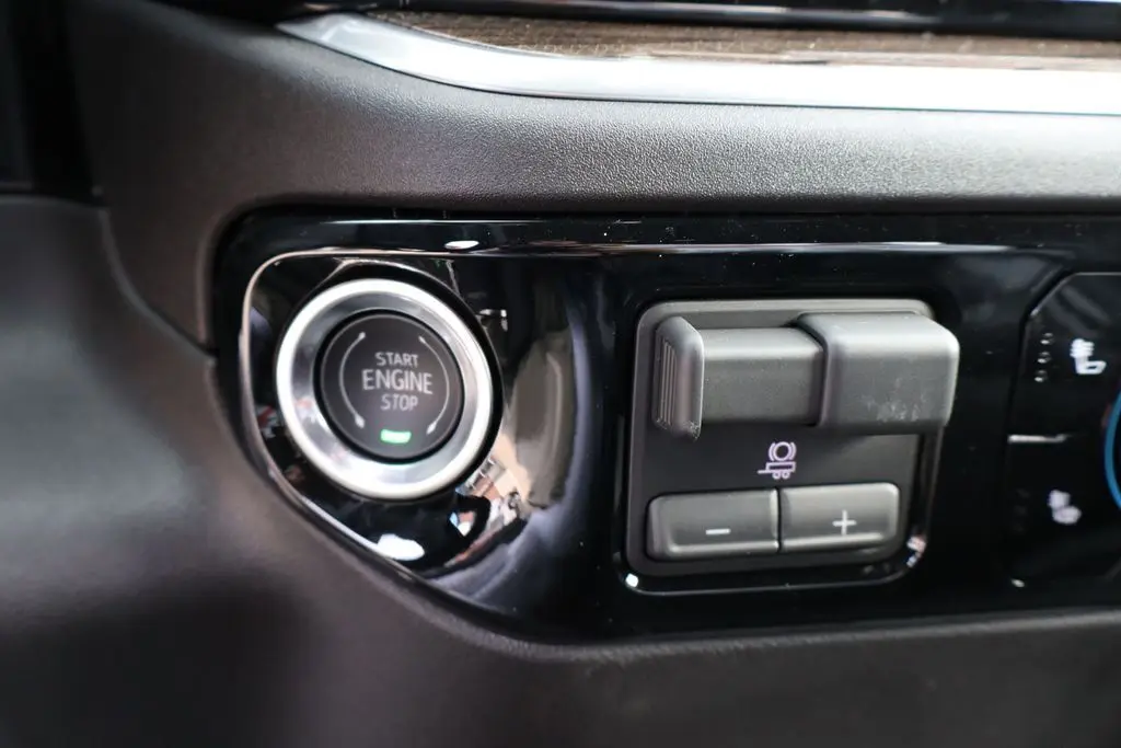 2026 Chevrolet Silverado 1500 RST photo 17