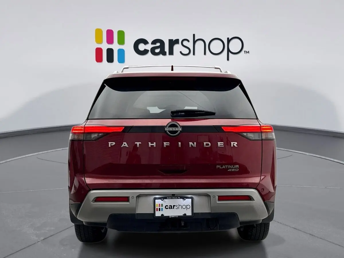 2024 Nissan Pathfinder Platinum photo 3
