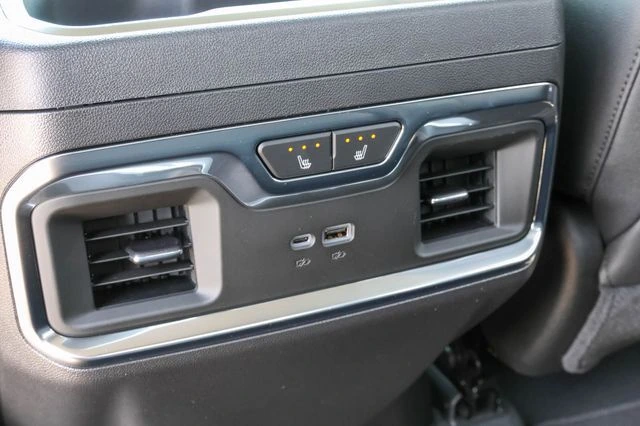 2026 GMC Sierra 1500 SLT - Photo 18