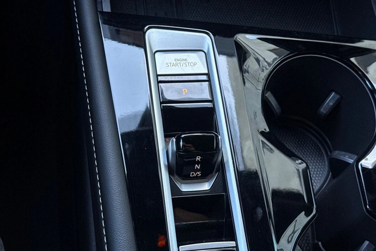 2025 Volkswagen Atlas Cross Sport SE w/Tech - Photo 21